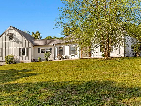 3rd image of 6934 Sims Rd