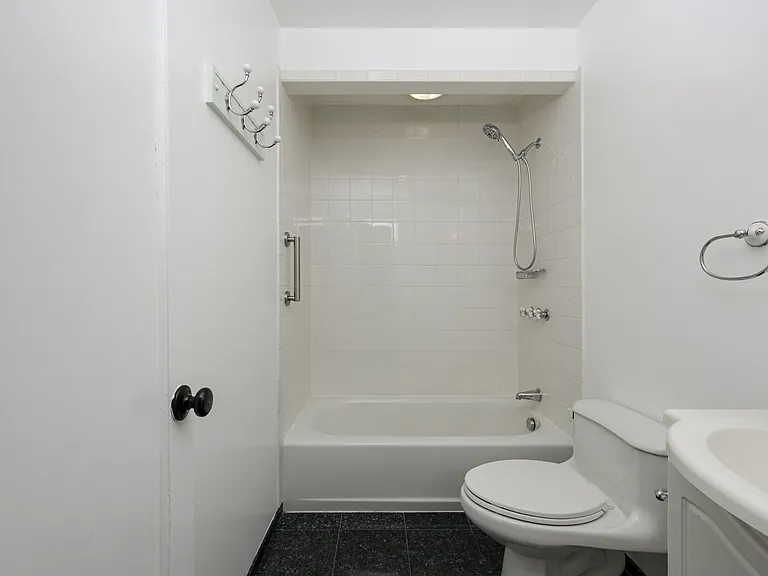 7574 Seneca Pl — Photo 15