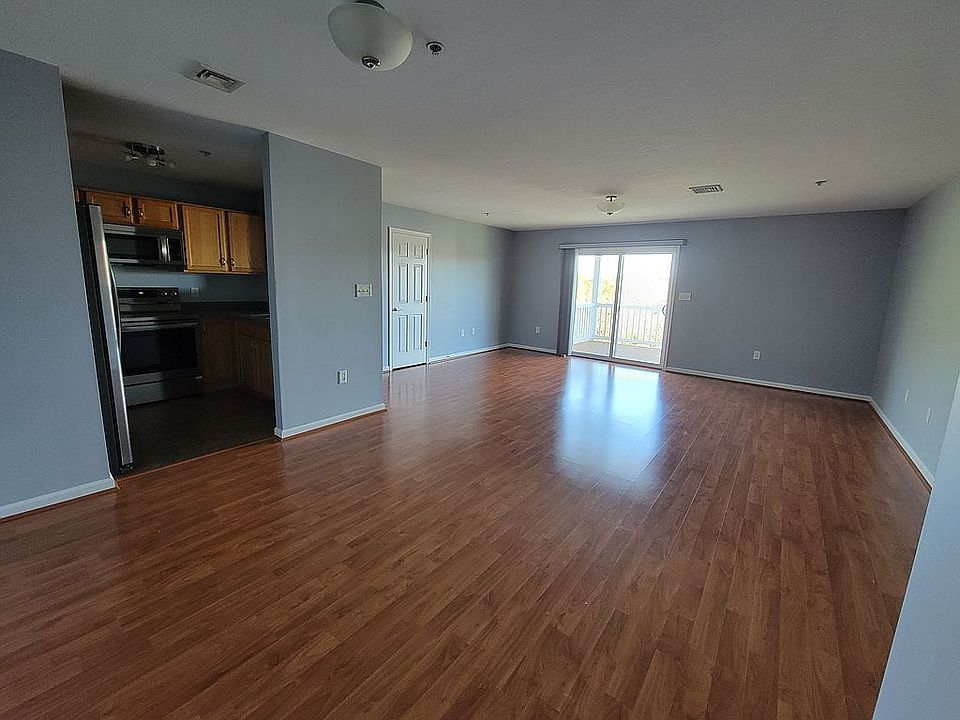 1st image of 240 N 2nd St APT L