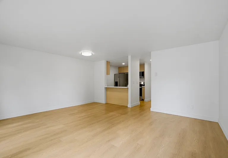 10732 Stone Ave N #2 — Photo 4