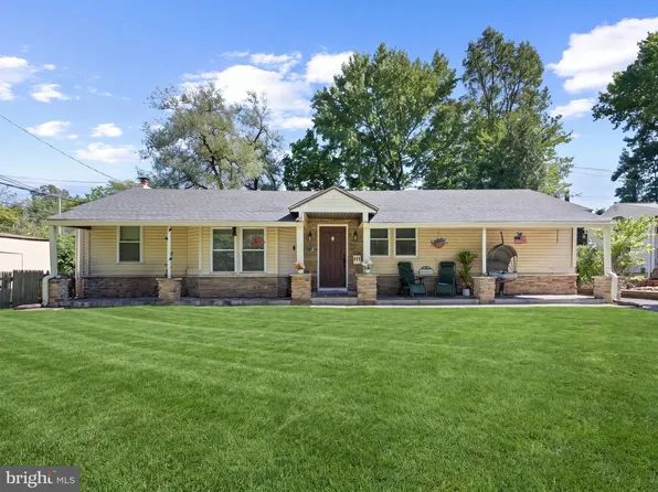 111 Holyoke Ave, Somerdale, NJ 08083