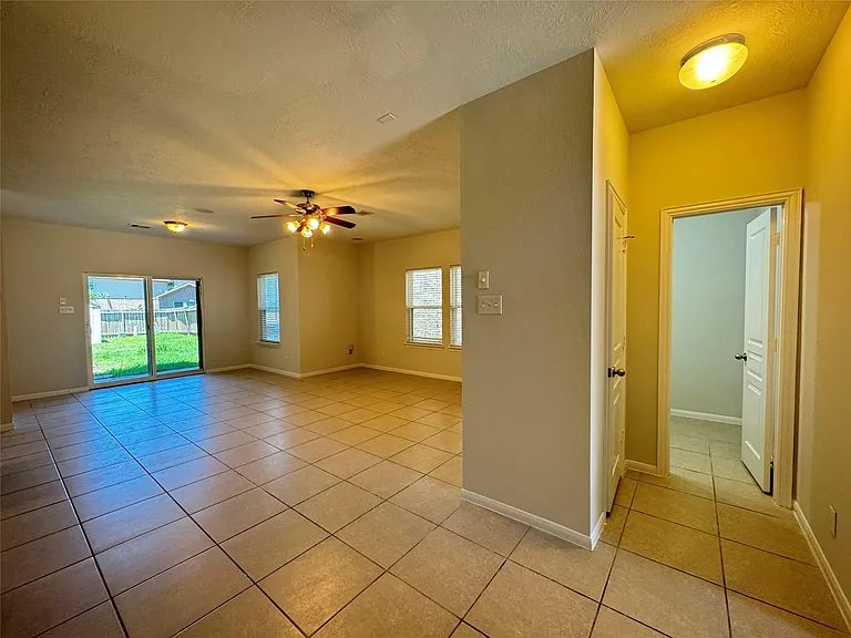 8107 Gran Villa Dr — Photo 8