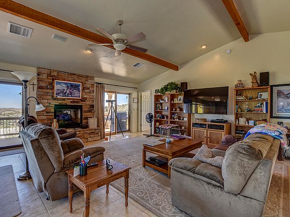 5th image of 855 Devereaux Dr