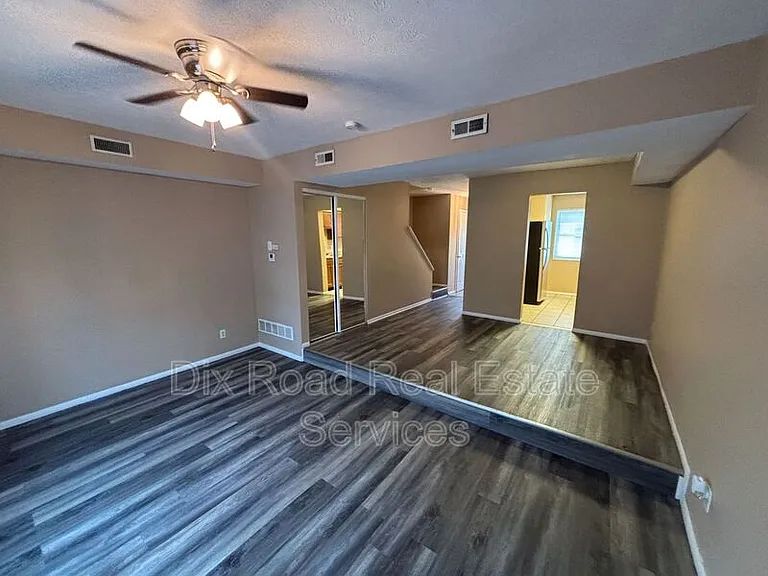 1415 Villa Ct #1 — Photo 6