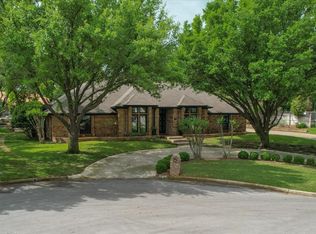 308 N Broadway Rd, Azle, TX 76020