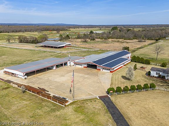 5th image of 464779 E 1070th Rd