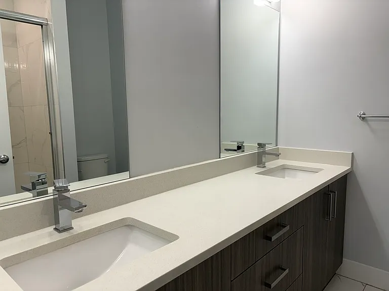 1308 Rutland Rd N #15 — Photo 9