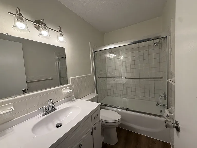 147 Crooked Ln — Photo 15