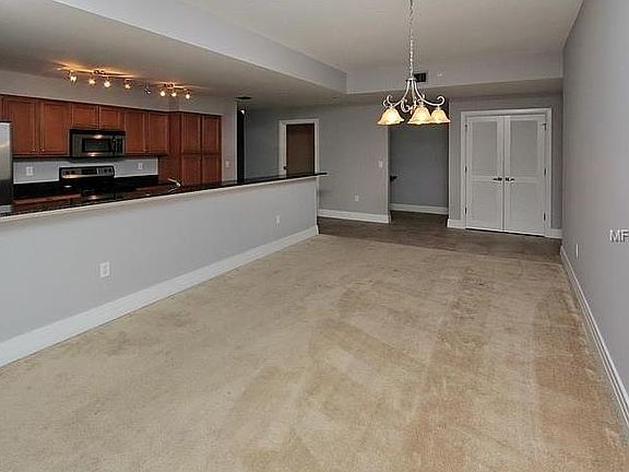 5th image of 1108 N Franklin St Unit 405