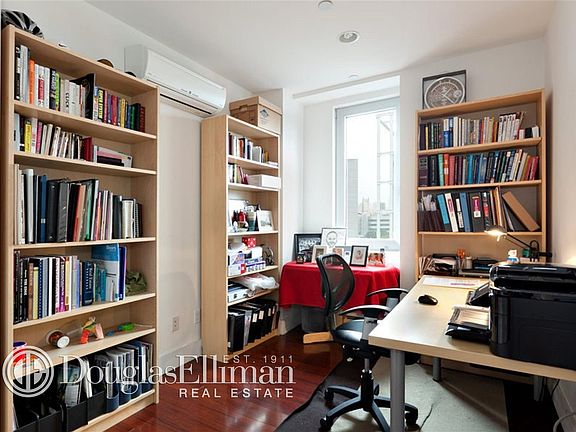 5th image of 4427 Purves St APT 10A