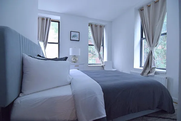 Rented by Safdie Realty Group | media 39