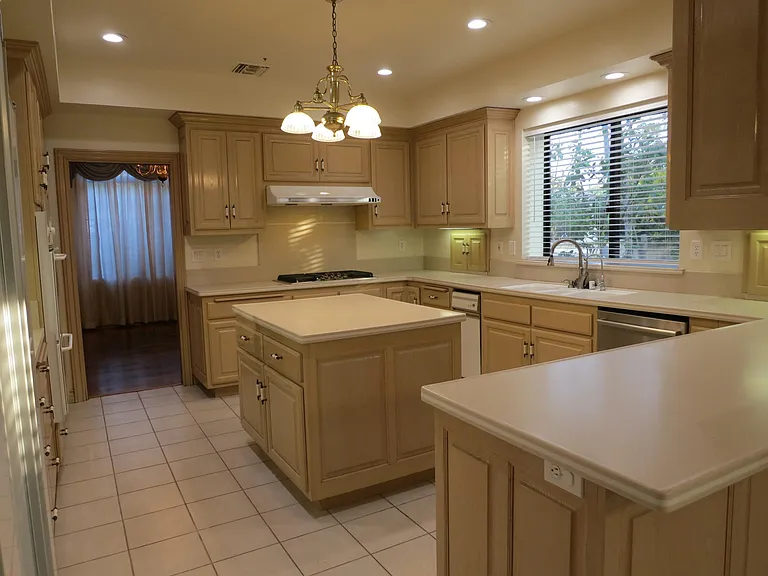 713 Pamela Cir — Photo 18