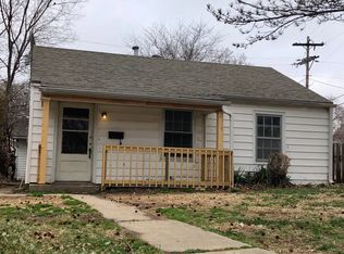 2200 SW Kenilworth Ct, Topeka, KS 66606
