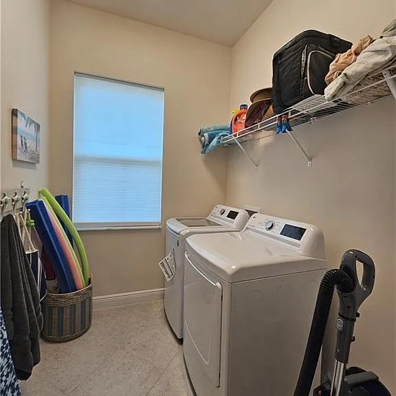 9007 Saint Lucia Dr — Photo 22