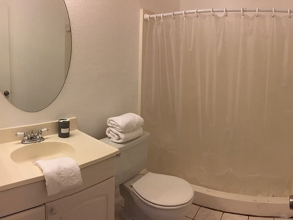 Master's full bathroom