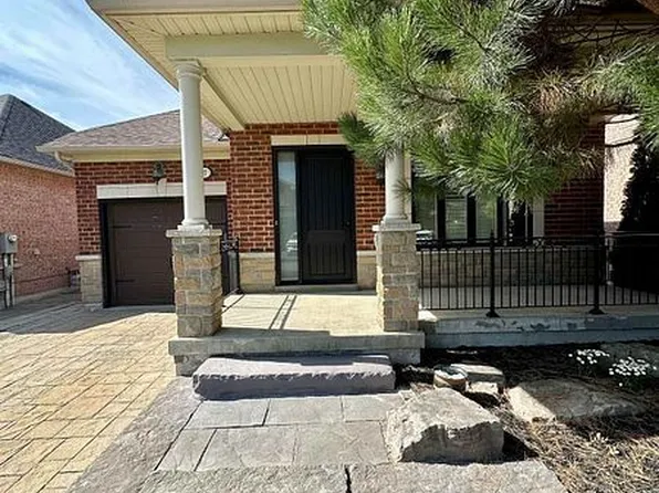 27 Butterwood Ln, Whitchurch Stouffville, ON L4A 0M7