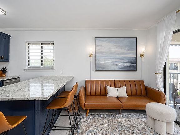 5th image of 40 Folly Field Rd APT B301