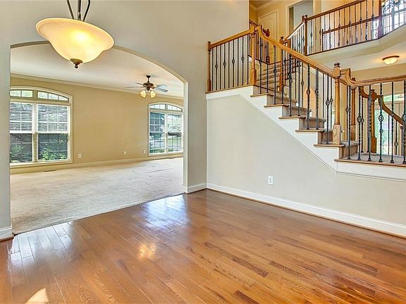 5th image of 1805 Regents Way