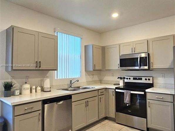 364 NW 8th Ct #364