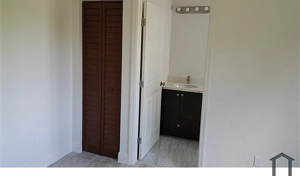 3 bed, $3,200 — Photo 3