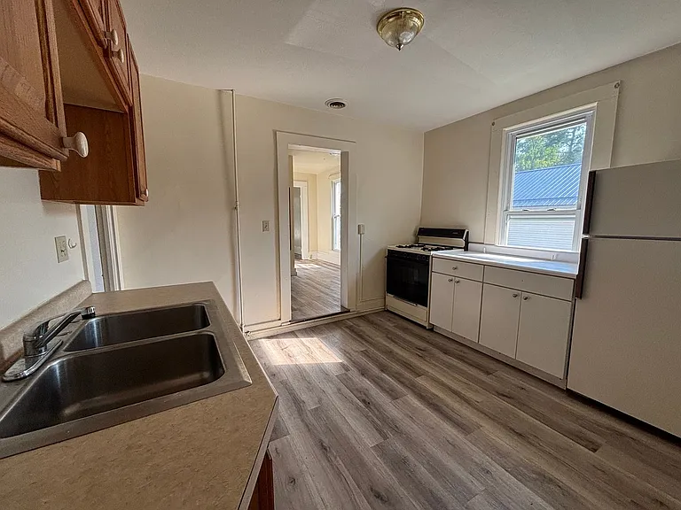 122 Shenango St — Photo 4