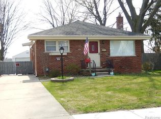 1487 Wellesley Dr, Mount Clemens, MI 48043