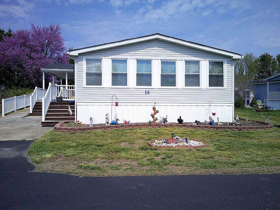 1st image of 14 Coventry Ln