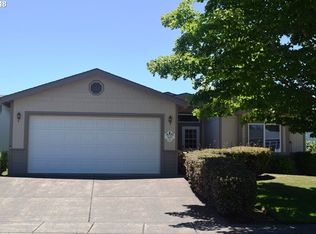 169 Village Dr, Cottage Grove, OR 97424