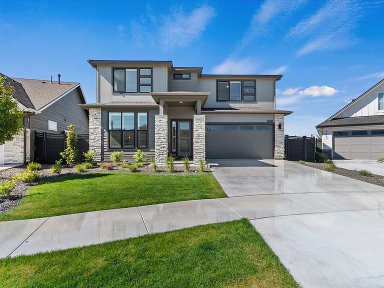 7649 W Whisper Ridge Dr — Photo 1