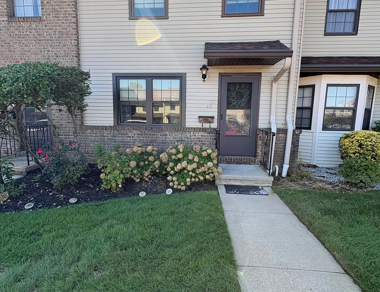 49 Village Green Way — Photo 2