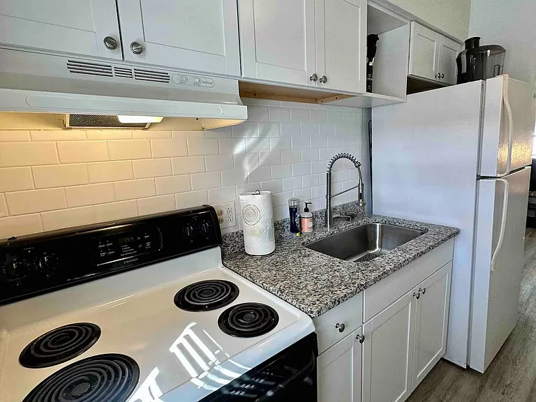 7460 34th St N #B — Photo 8