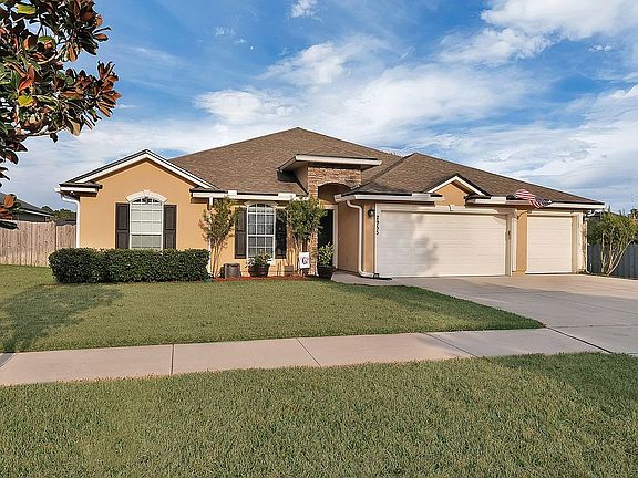 3rd image of 2955 Vianey Pl