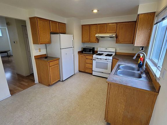 3rd image of 12044 31st Ave NE