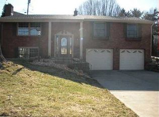 106 Morrison Dr, Pittsburgh, PA 15216