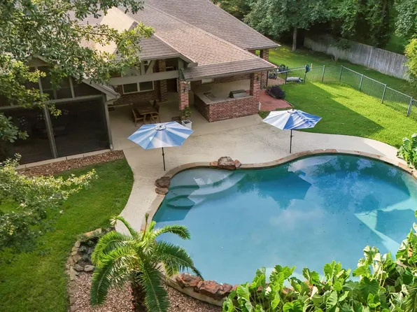 499 Royal Navigator Rd, Montgomery, TX 77316