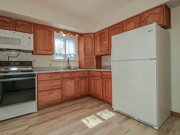 5th image of 30224 Regent Rd