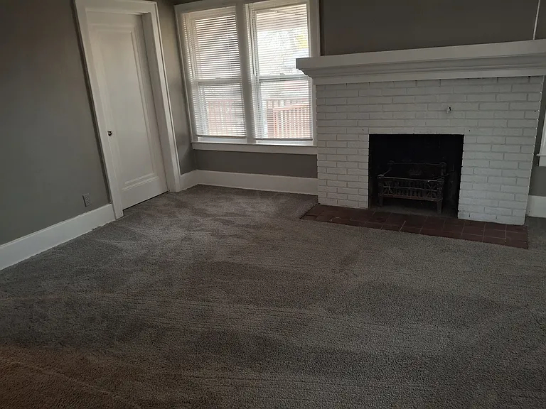 574 W Golden Gate — Photo 10