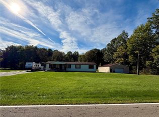 3688 S Leavitt Rd SW, Warren, OH 44481