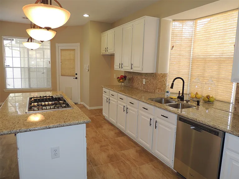 1307 Westwick Forest Ln — Photo 9