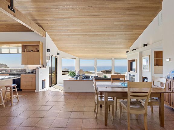 5th image of 37784 Breaker Reach