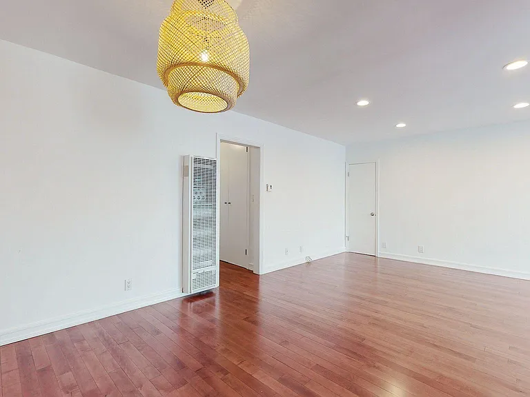 DINING ROOM AREA