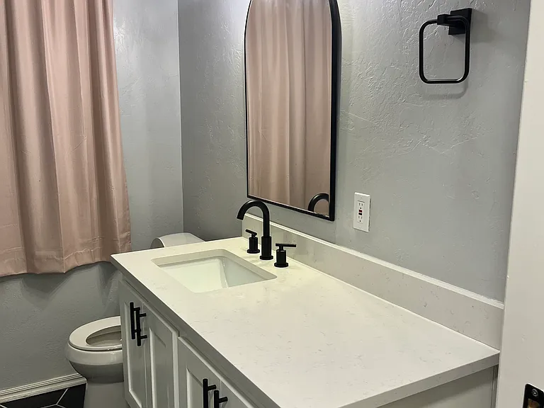 1622 Oxford Way — Photo 14