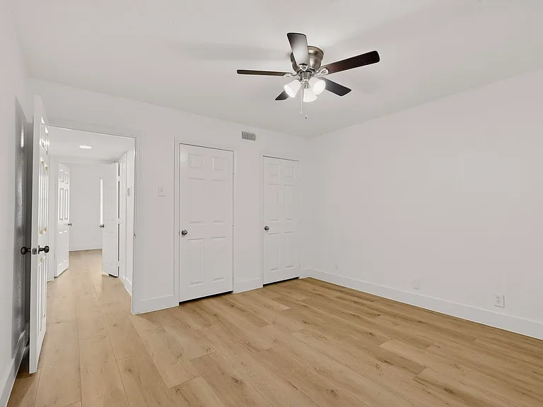4927 Reiger Ave #213 — Photo 8