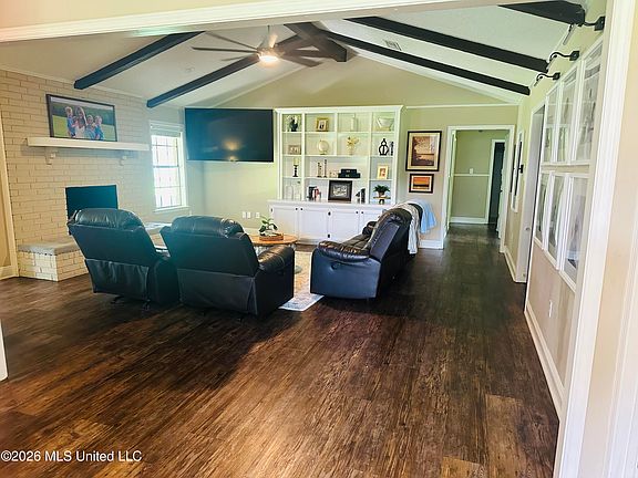 5th image of 352 Terry Cir