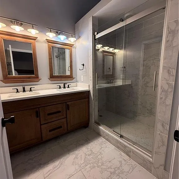 210 Walker St SW #8 — Photo 16