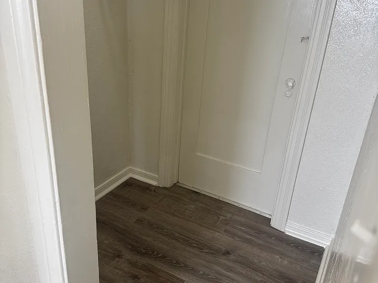 1043 Hyperion Ave #208 — Photo 6