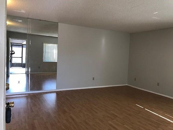 2nd image of 20 Windtree Ln #20C