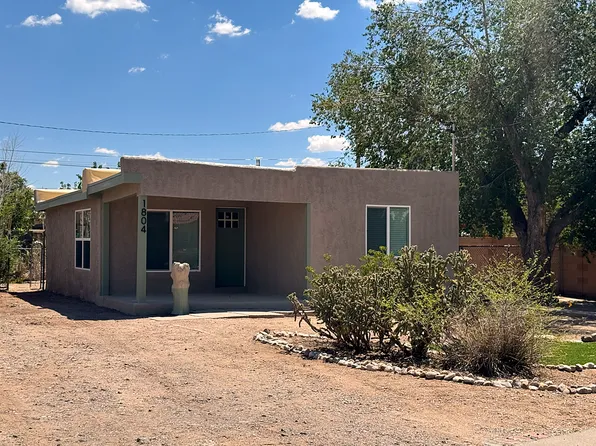 1804 Slate Ave NW, Albuquerque, NM 87104