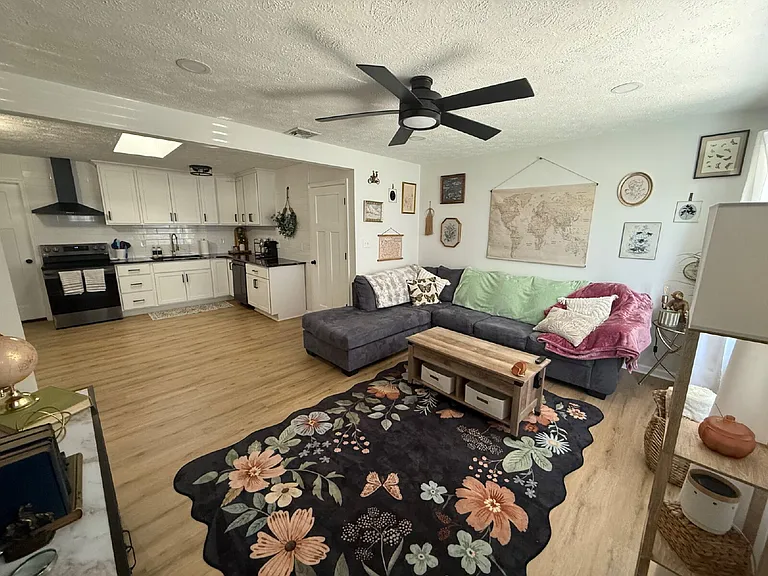 116 Lance Ln — Photo 7