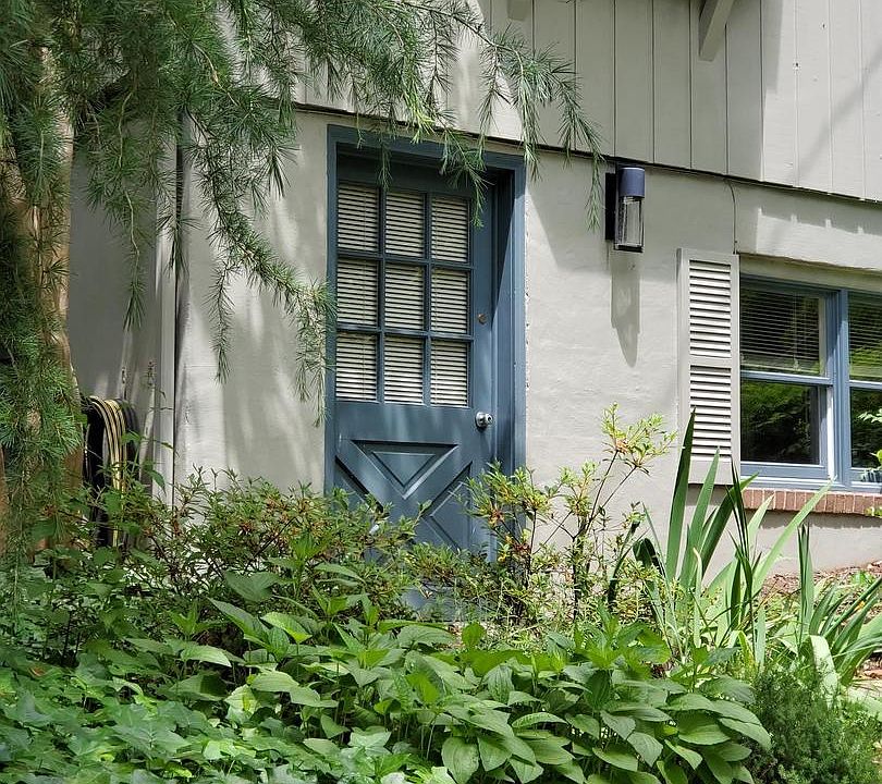 1st image of 106 Trailing Ivy Ln